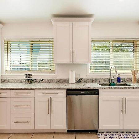 New! Dock Canal Family Home W/Pool & Gulf Access! North Fort Myers Eksteriør billede