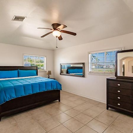 New! Dock Canal Family Home W/Pool & Gulf Access! North Fort Myers Eksteriør billede