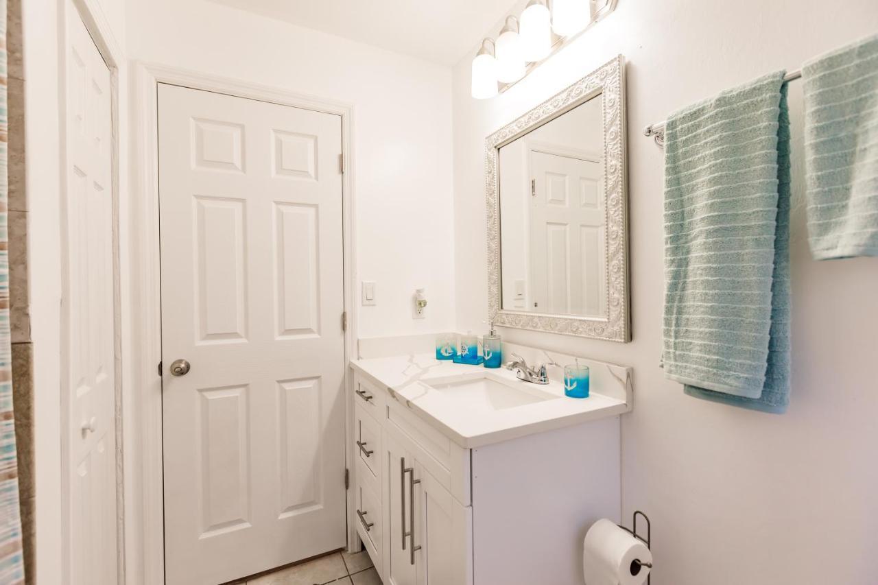 New! Dock Canal Family Home W/Pool & Gulf Access! North Fort Myers Eksteriør billede