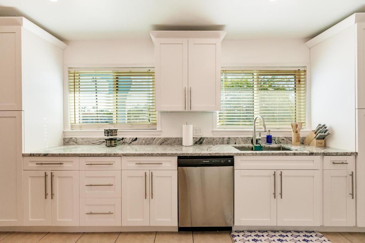 New! Dock Canal Family Home W/Pool & Gulf Access! North Fort Myers Eksteriør billede