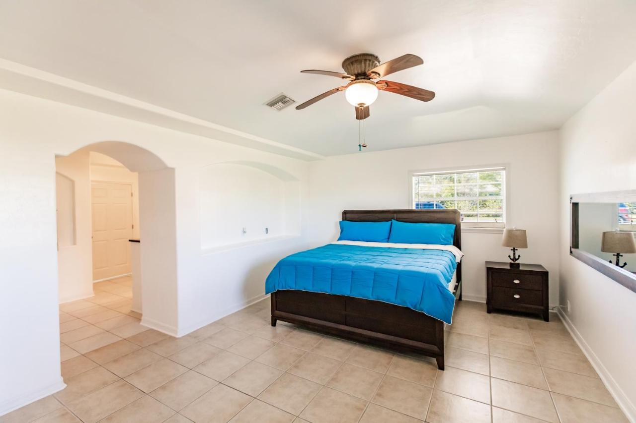 New! Dock Canal Family Home W/Pool & Gulf Access! North Fort Myers Eksteriør billede