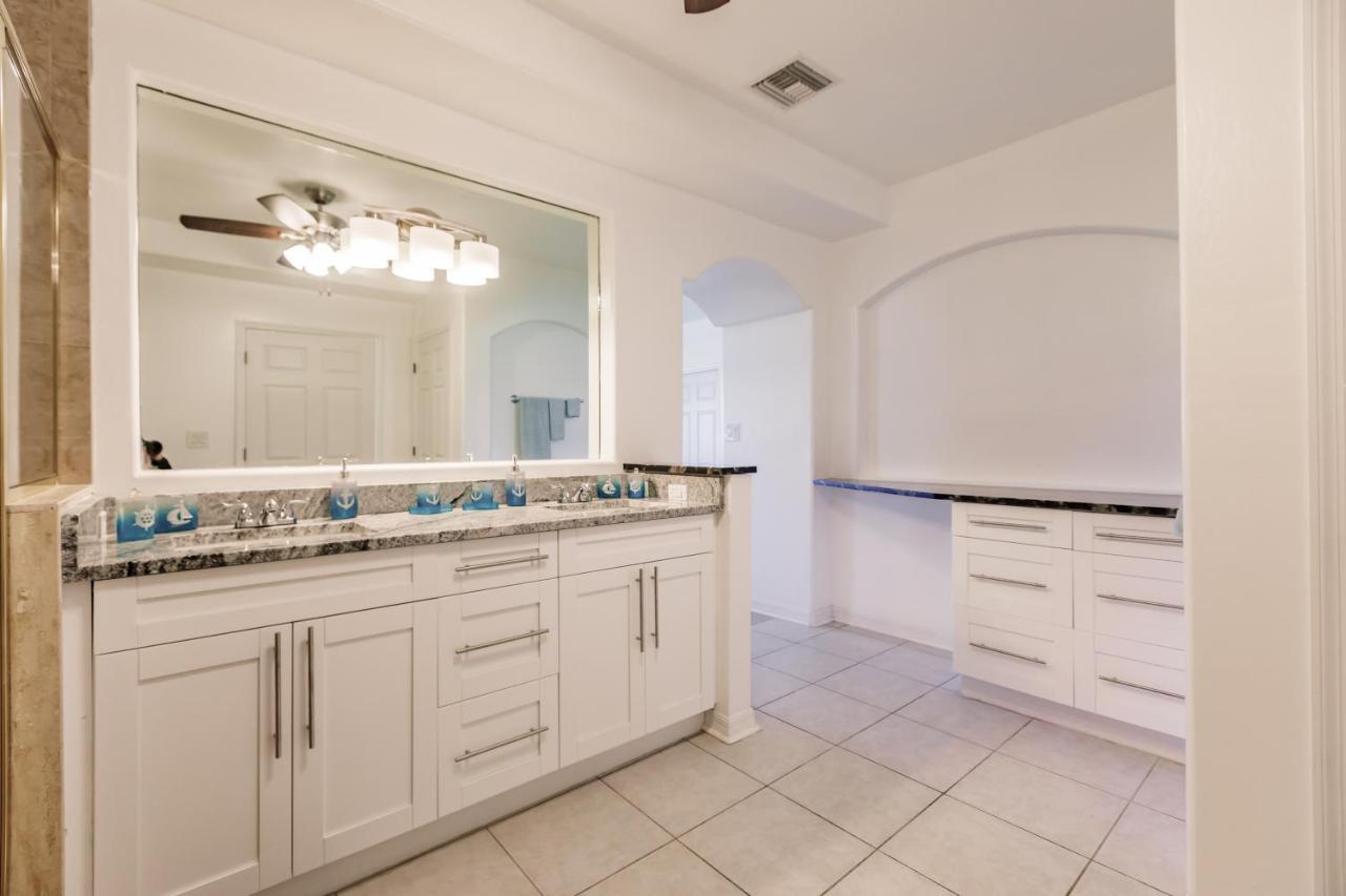 New! Dock Canal Family Home W/Pool & Gulf Access! North Fort Myers Eksteriør billede